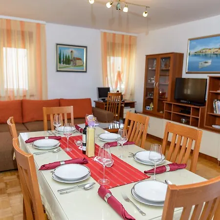 Apartamento Belas Trogir
